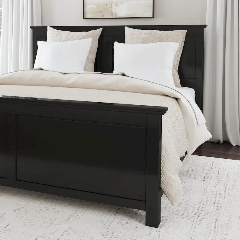 Oak Park Black Wood 3-Piece Set with King Bed and Two Nightstands by Homestyles